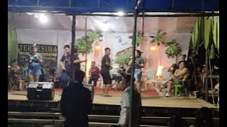 rijoq disko dangdut, duo tawon