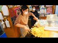 看板娘が作る神戸の人気ぼっかけ焼きそば屋「いろは」の開店　Japanese street Food Yakisoba