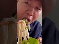 Mì quảng vỉa hè - Nạp năng lượng cho ngày mới
