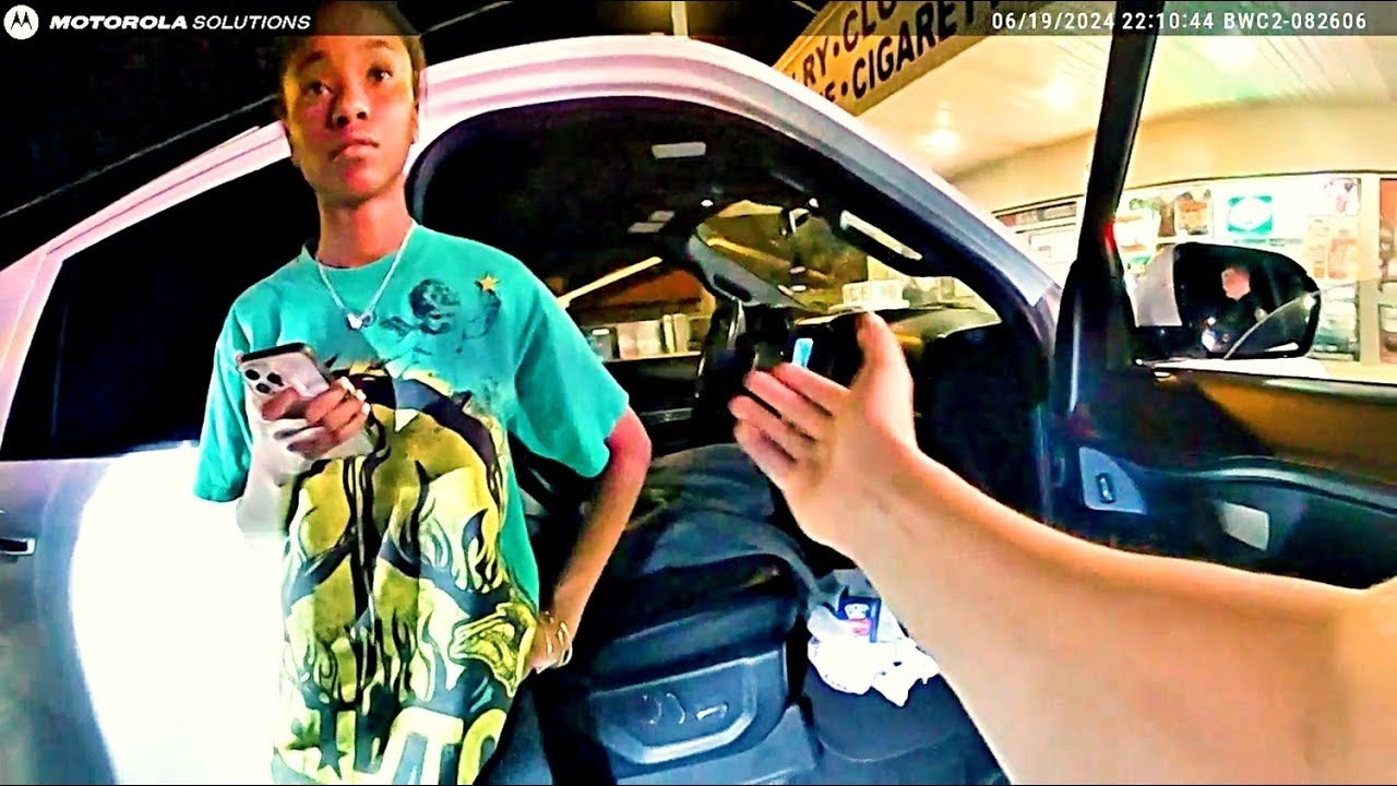 200IQ Cop Outsmarts Credit Card Scammers #bodycam #crime #cops - YouTube
