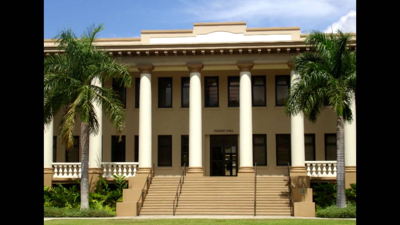 Культурный центр гонолулу 7. Гавайи Гонолулу университет. Гавайский университет кампус. Академия искусств Гонолулу. University of Hawaii at Manoa (uh).
