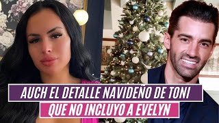 🚩¡AUCH! El detalle del árbol navideño🎄 de TONI COSTA que no incluye a su novia EVELYN BELTRÁN 😵