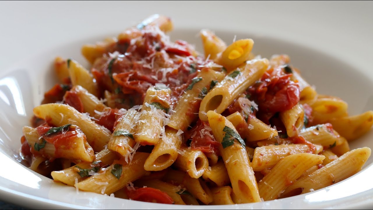 Roasted Tomato Pasta Sauce With Penne Pasta - YouTube
