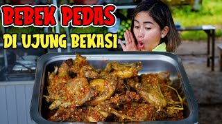 MAKAN KILAT!! 3 PAHA BEBEK PEDAS AMBLAS SEKETIKA SAKING ENAKNYA!!