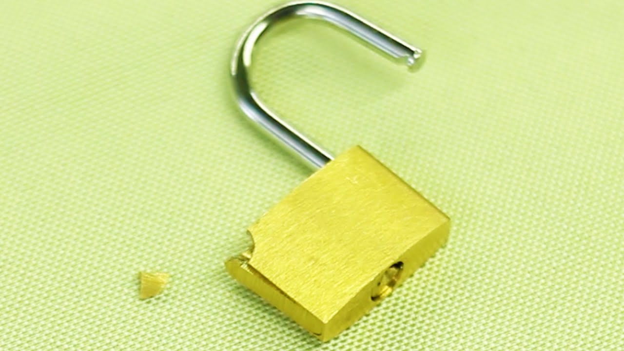 南京錠を破壊する方法 How To Open A Lock Without The Key ２本のレンチを使ったライフハック Youtube