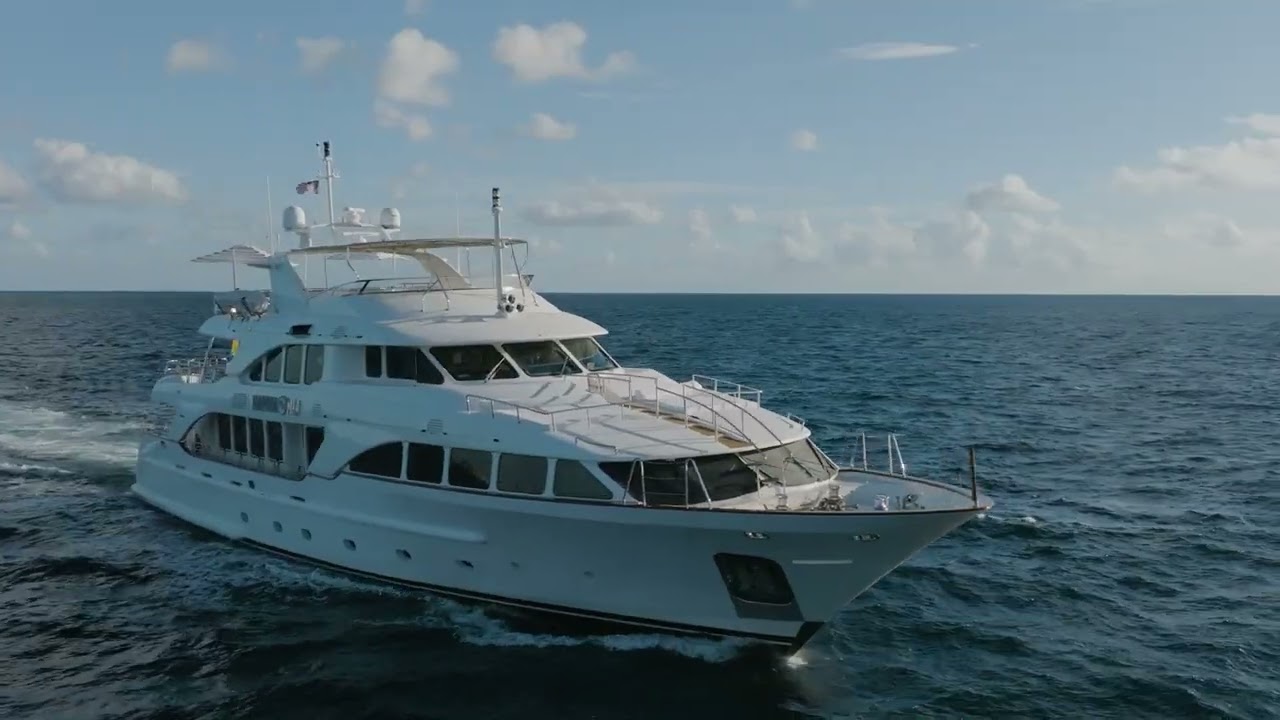 Benetti Yacht For Charter | MAMMA MIA | 120' Benetti Motoryacht
