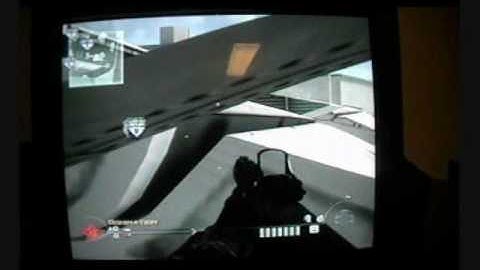 Modern Warfare 2 Glitch - How To Get Inside Right Airplane Wing In Terminal