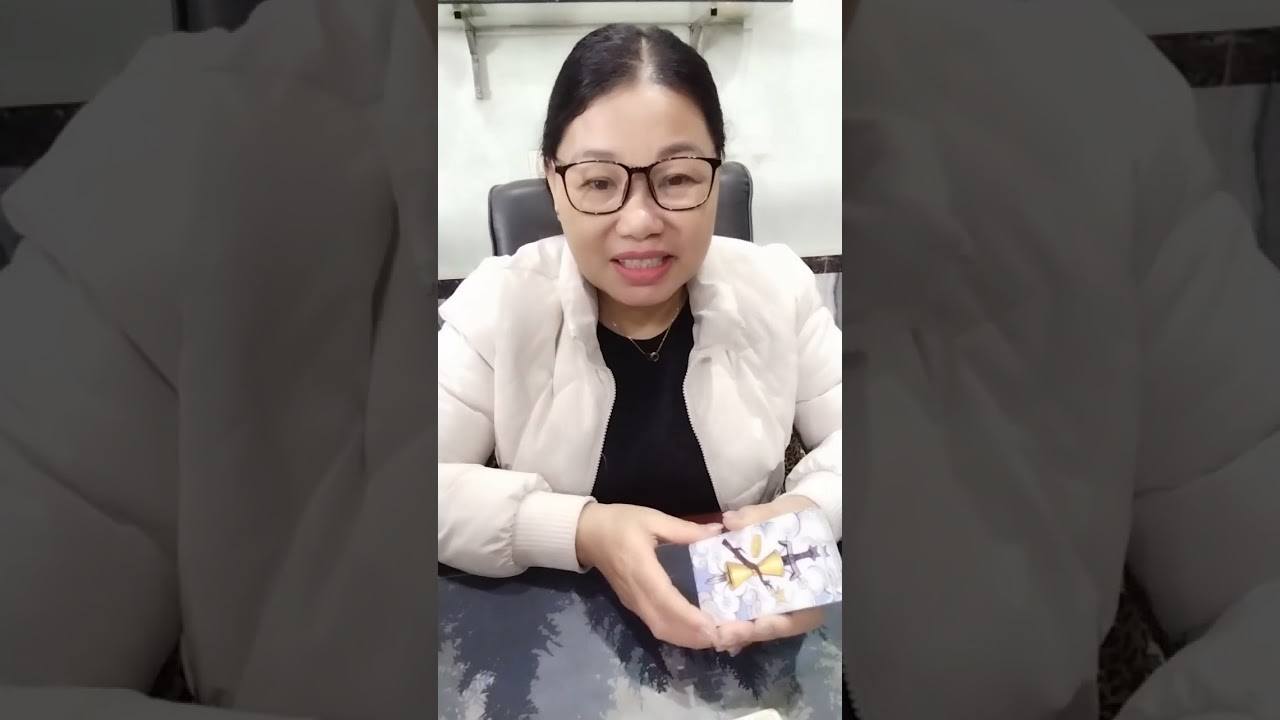 Năng lượng mới của bạn hôm nay thật happy . Chọn 1 tụ bài.