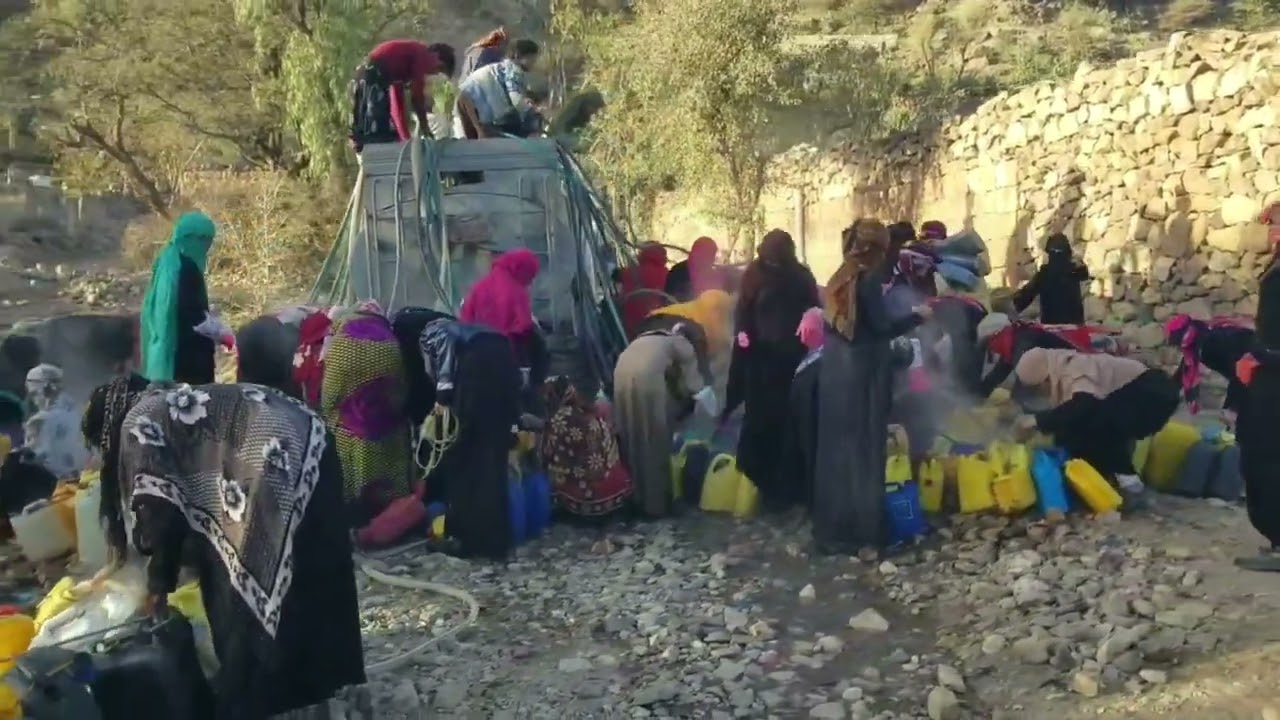 UK SISTERS' RAMADAAN 1447  DISTRIBUTION OF DAILY WATER TANKS  / YEMEN .. First day( 9 Water Tanks) 