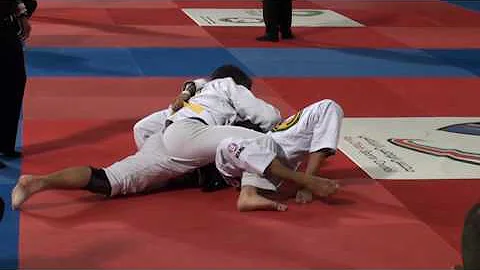 Douglas Santos Vs Sean Apperson