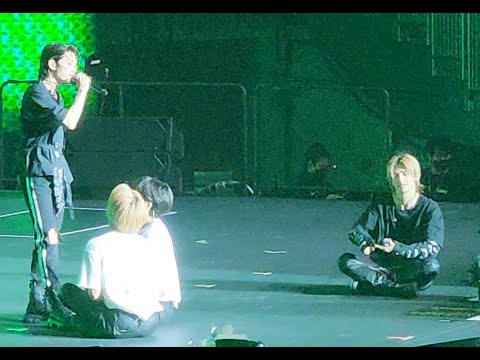 Stray Kids Seattle D1 Intermission with screaming, and Felix and Han