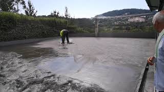 Extender el Hormigón Sobre la Superficie Suelos galicia