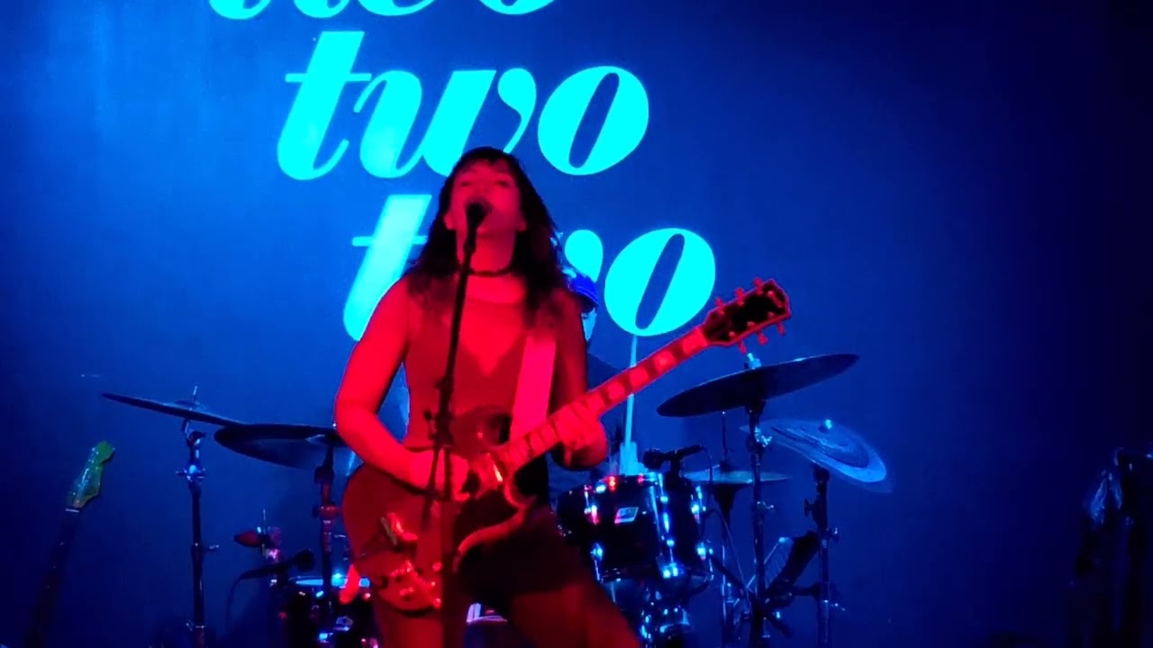 JOAN SMITH & THE JANE DOES - MILLIONAIRE (QOTSA COVER) LIVE IN OSHAWA 2026