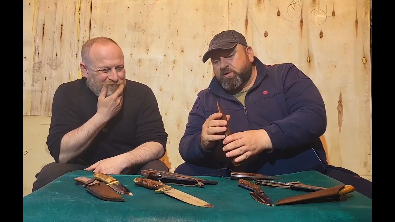 ხელნაკეთი დანების განხილვა იარაღის ექსპერტ ირაკლი ფოფხაძესთან 