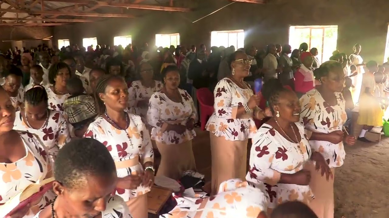 KWAYA YA MT. CLARA KWANGULELO WAKIINJILISHA MISUGHAA - SINGIDA