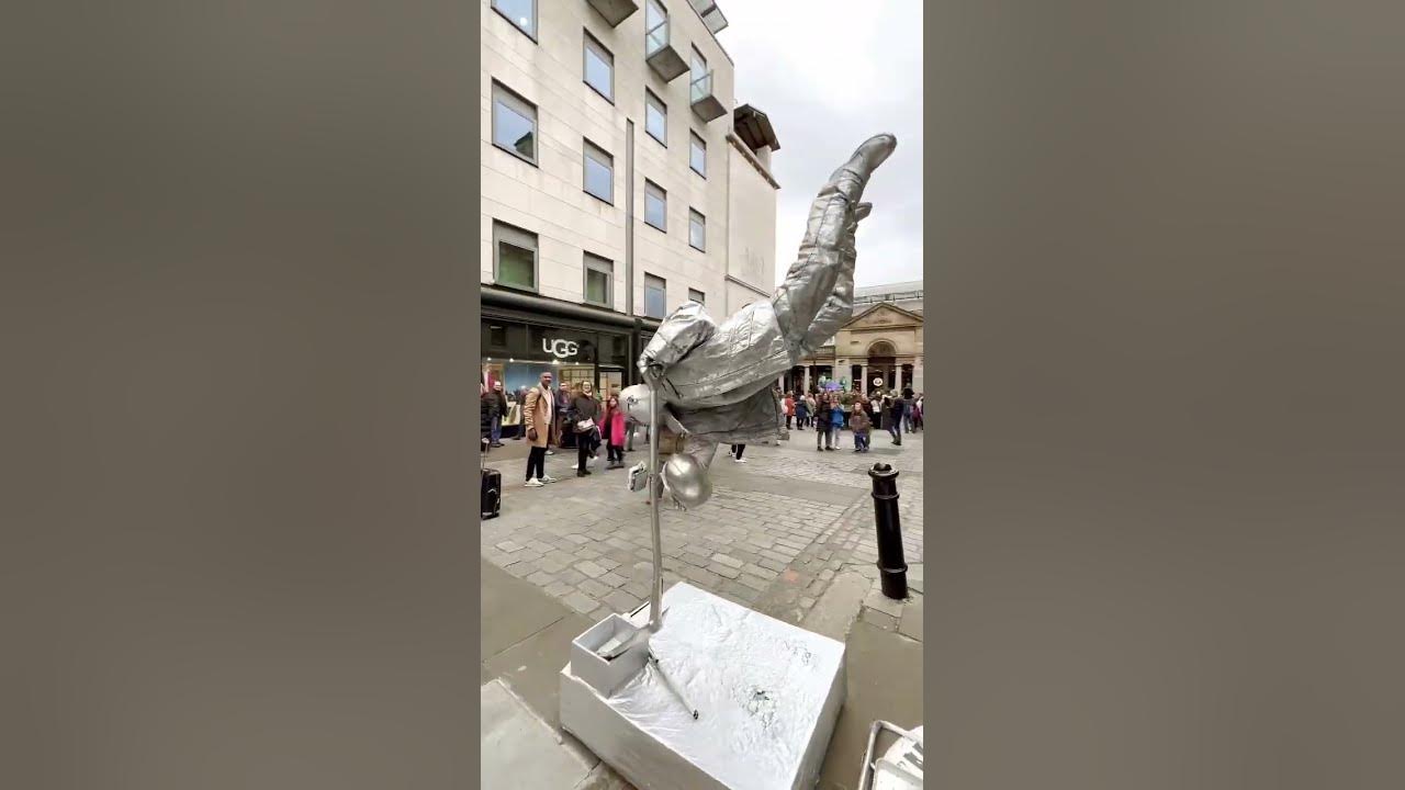 London Street Performance, Levetating Silverman Statue.shorts 