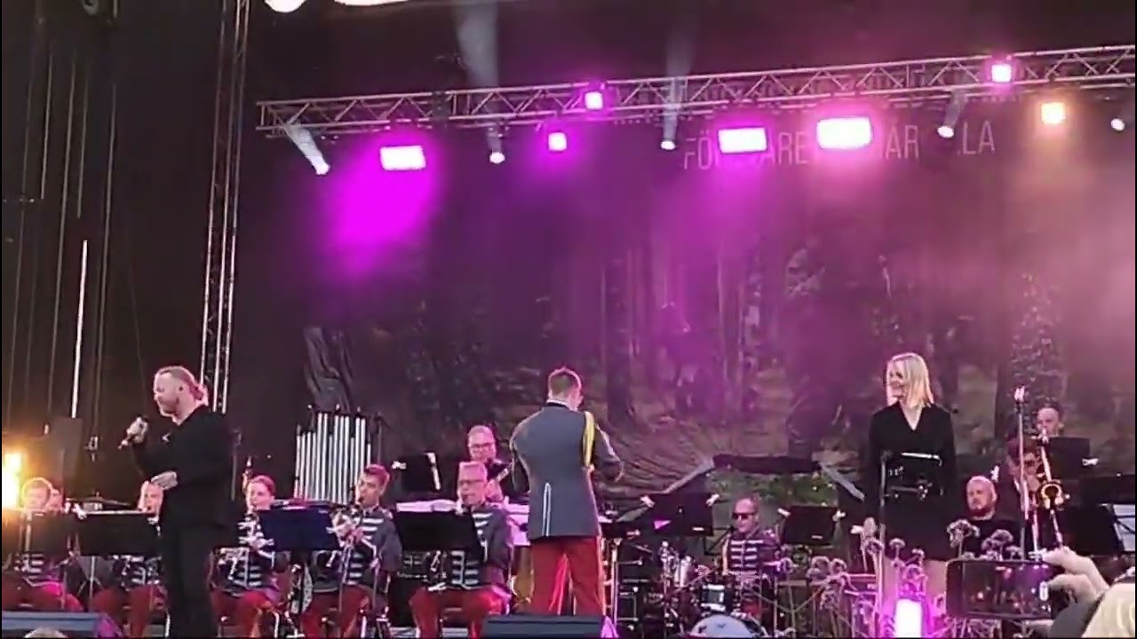 Antti Hyyrynen & Sonja Kangastalo & Rakuunasoittokunta - Viimeinen Atlantis