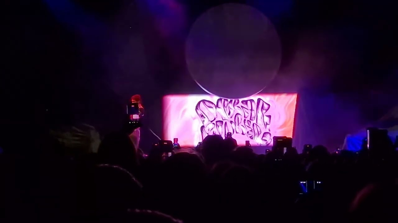 Omar Rudberg - Rude Boy (Rihanna cover) [Live in Vienna] 4K