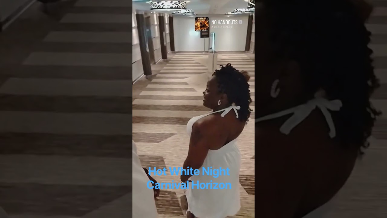 #carnival #carnivalcruise #carnivalfun #johnnygill #HotWhiteNight #carnivalhorizon