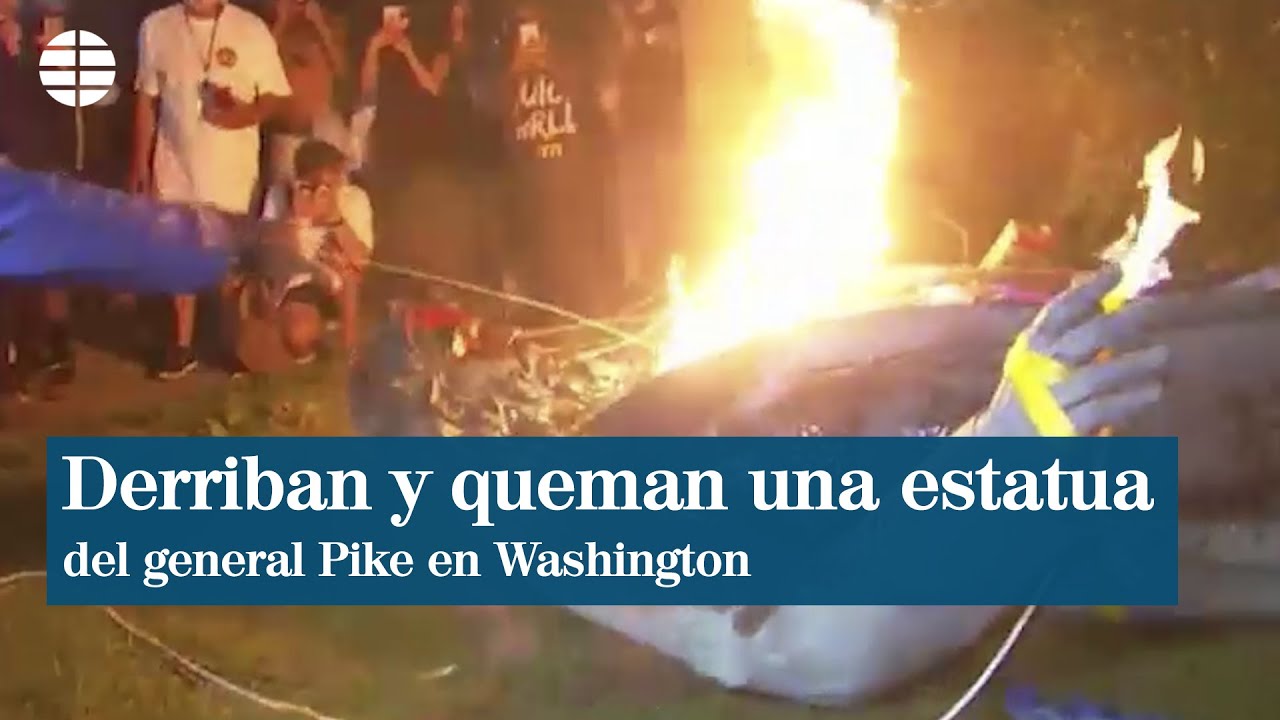 Derriban y prenden fuego a una estatua del general Albert Pike en Washington