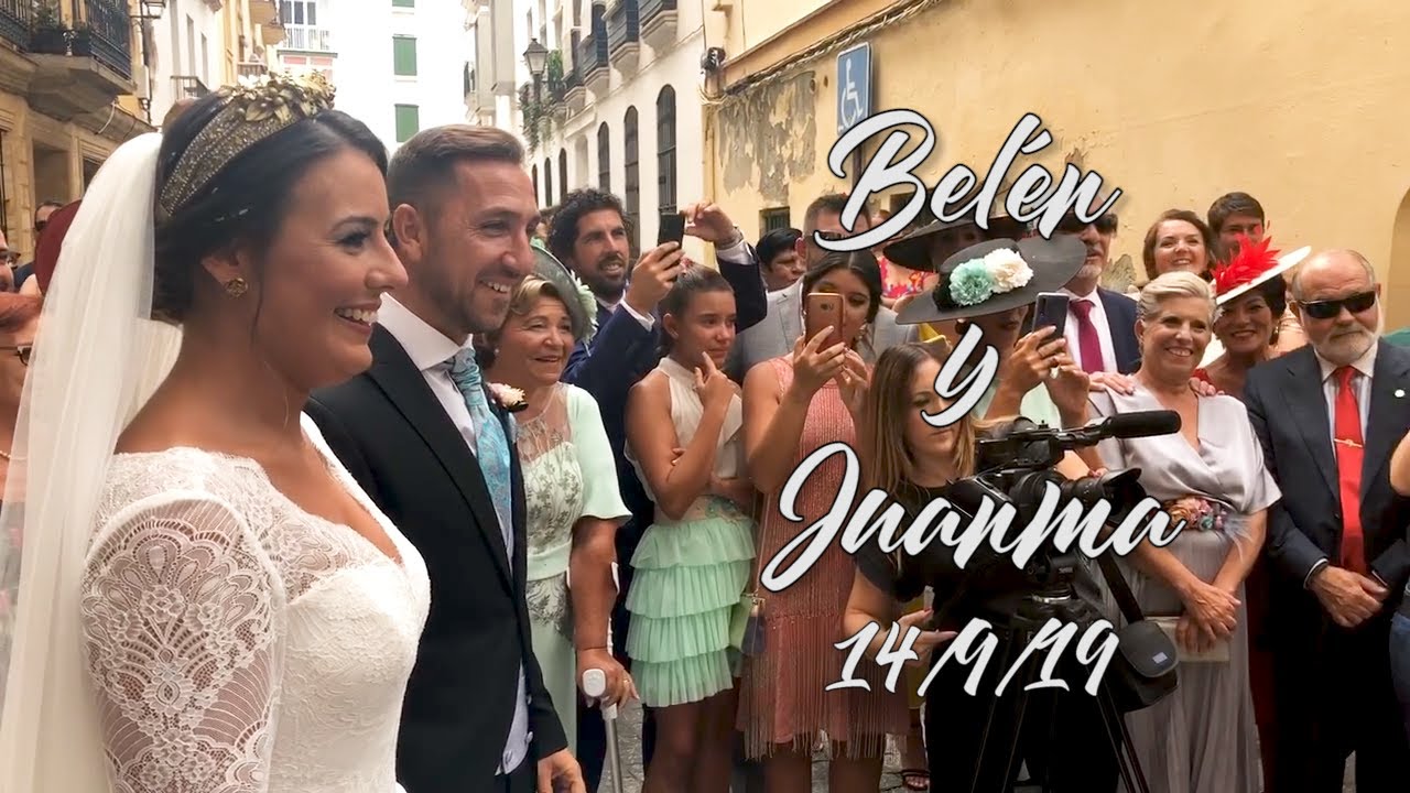 Pasodoble a Belen y Juanma de sus primos en la iglesia de la palma Cádiz