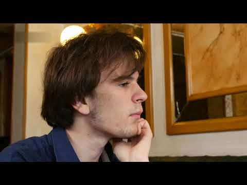 تعرف علي المأساة المروعة التي أصابت الممثل الفرنسي شارل بواييه