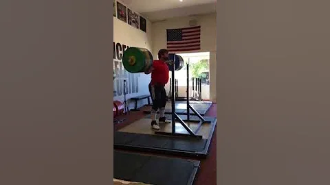 Josh squyres back squat 243 kg / 535 lbs. x 2