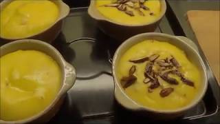 Десерт из запеченного йогурта с яблоками и корицей Десерт из запеченного йогурта с яблоками и корицей