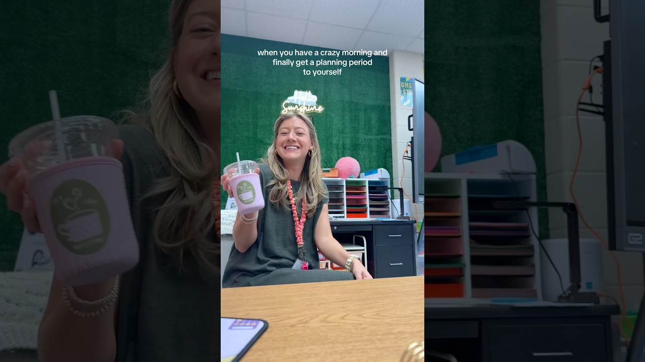 ignore the mess behind me lol 