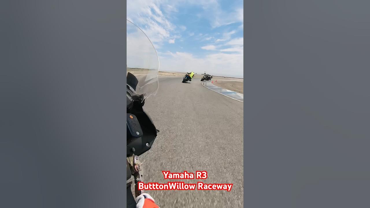 Yamaha R3 at Buttonwillow Raceway. Clockwise Configuration 13 YouTube