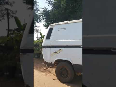 من مستحيل طلع طاكسي في غامبيا و متلقاش خونا دير ضجيج بشي ديسك لكن طبيعة في كل جانب تنسيك الضجيج