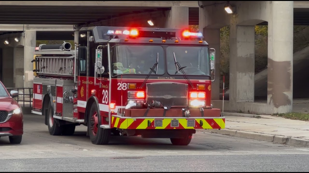 *AIR HORN* Chicago Fire Dept Engine 28 Responding