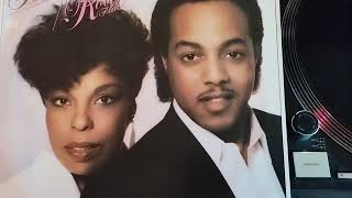 You´re Looking Like Love To Me - Peabo Bryson & Roberta Flack (Vinyl sound),