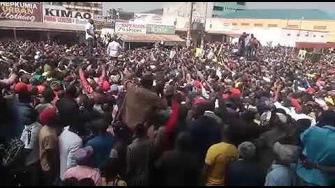 Nandi governor Stephen Sang heckled by local residents infront of DP William Ruto.