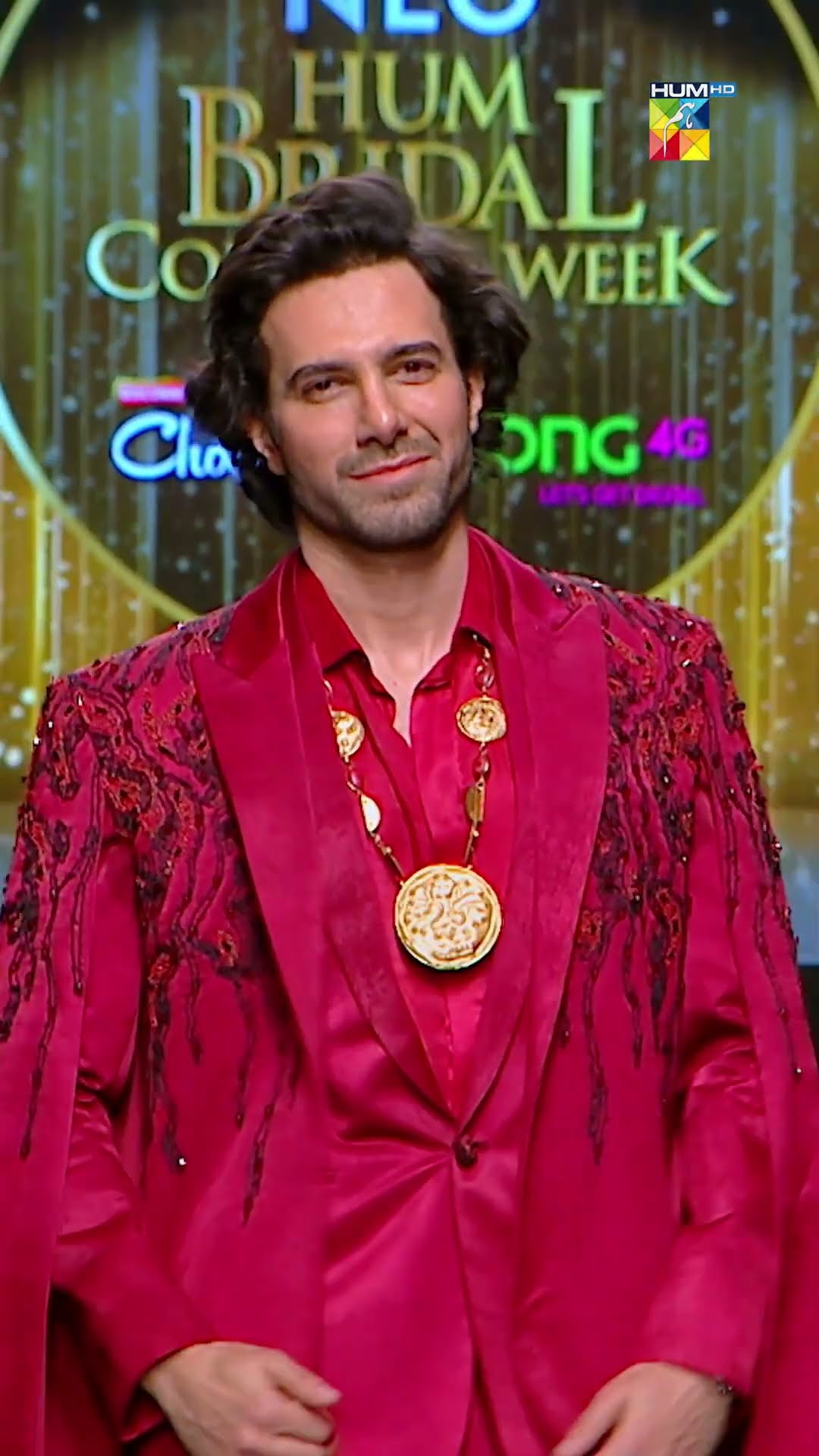 Emmad Irfani’s Striking Presence Captivates The Audience At The 22nd NEO HUM Bridal Couture Week.