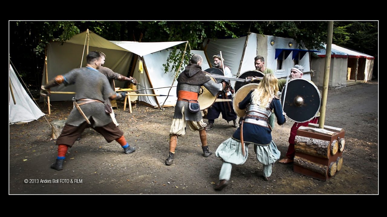 Vikingekamp i SmukFest Bøgeskoven