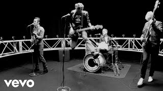 Miniatura del video "Franz Ferdinand - Bullet (Official Video)"