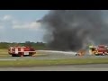 Avion se srušio na aeromitingu, stradao pilot (VIDEO)
