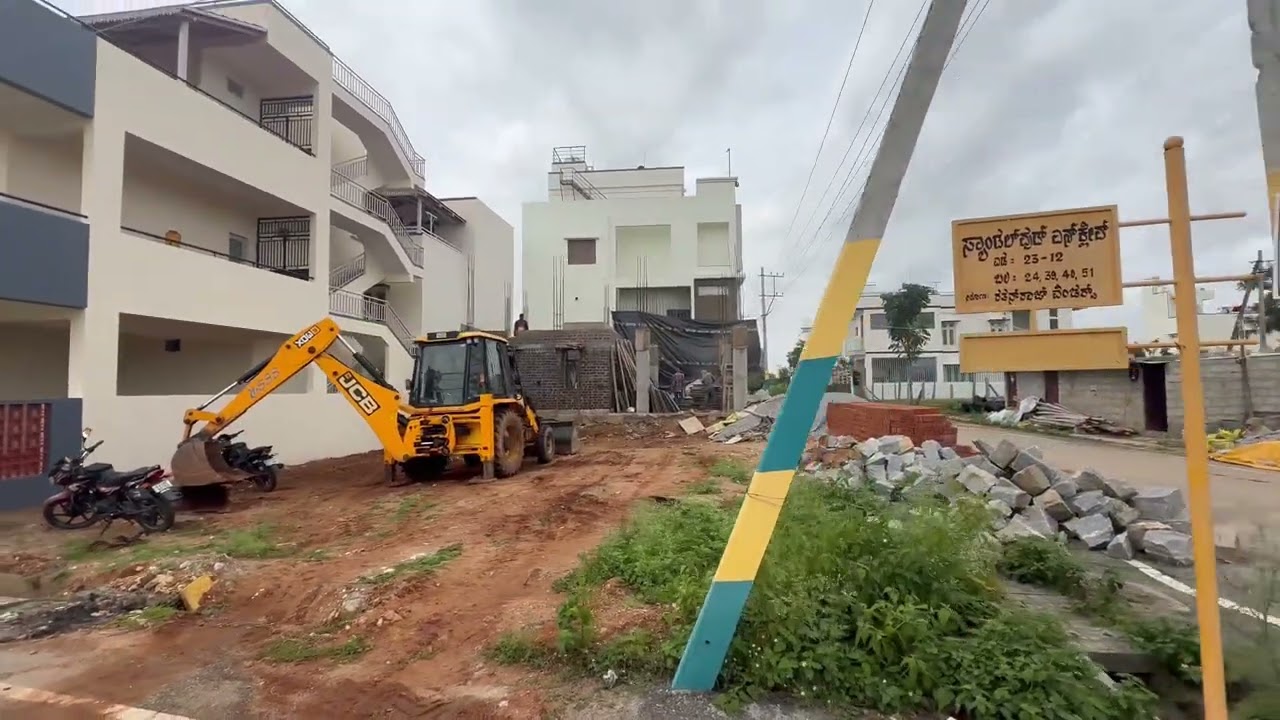 1.30 cr north east corner site sale mysore call 9900363084 