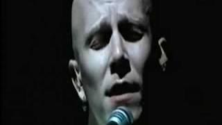 Video thumbnail of "Apulanta - 'Ilona?' / 'Anna mulle piiskaa' live 2004 (10/10)"