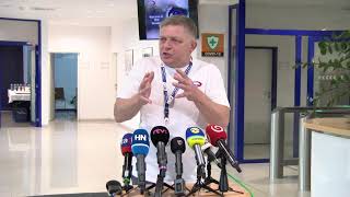 Brífing premiéra Fica po odpracovaní nočnej zmeny v závode ZKW Slovakia