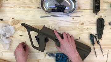 Steyr AUG Stock disassembly and assembly