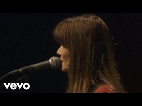 Carla Bruni - Quelqu’un m'a dit (à l’Olympia)