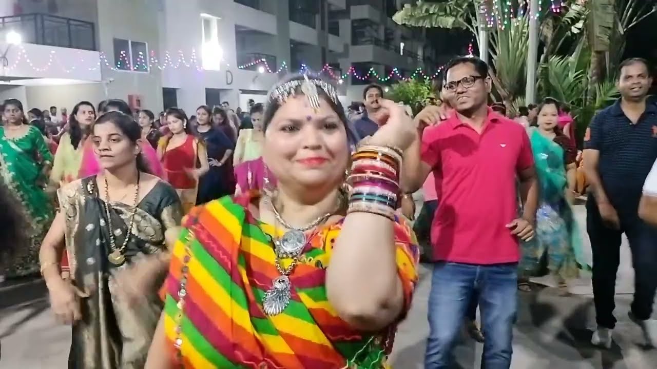 Dadi Maa Mari Roj Kahetata 2022  Pune Navratri Festival  Pune Garba Song  Must Watch  Travfoodie