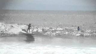 20101205 medewi surfing 02