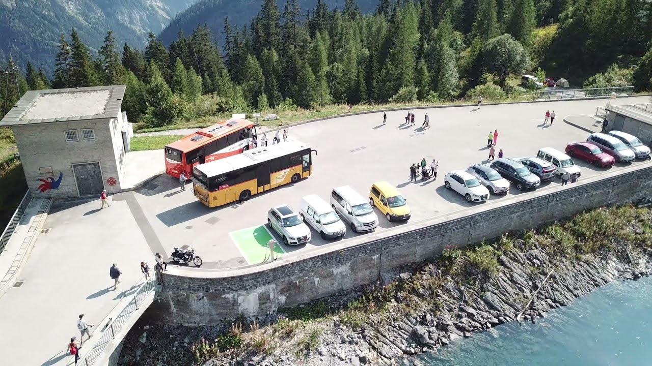 Descente du Rawyl (Tseuzier) en CarPostal
