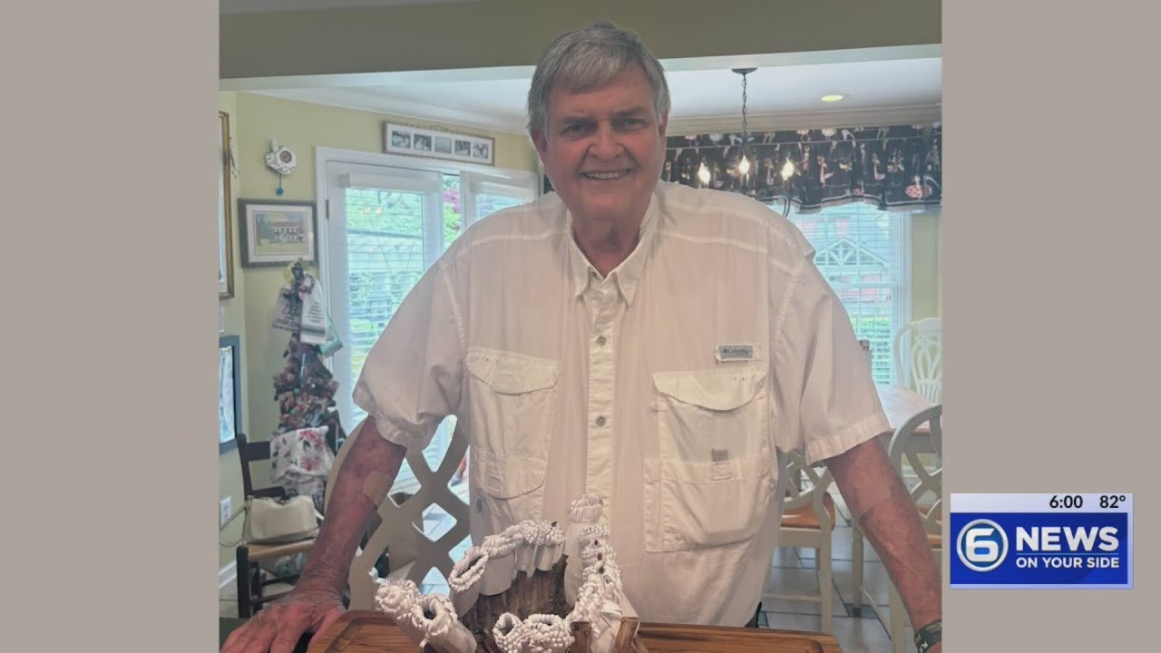 Two men remembered following fatal plane crash in New Market - YouTube