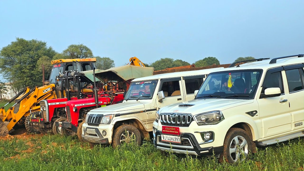 Jcb 3dx Eco Excellence Loading Mud in Trolley Mahindra 575 got Fired While Eicher Kubota with Cars