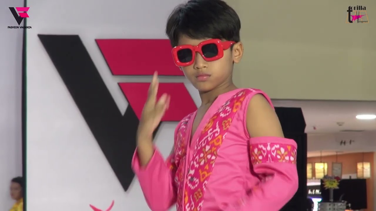 Show Shanum Stinee in Malang Fashion Vaganza 2025