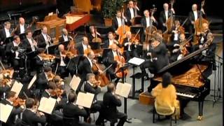 Wolfgang Amadeus Mozart - Mov.3 Concierto para Piano y Orquesta No25 [Muti & Uchida]